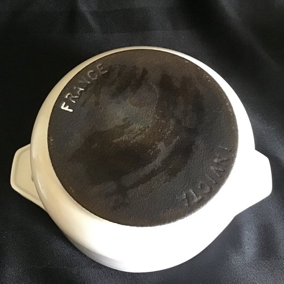 Invicta White Enamel Cast Iron Pot - Picture 3 of 4